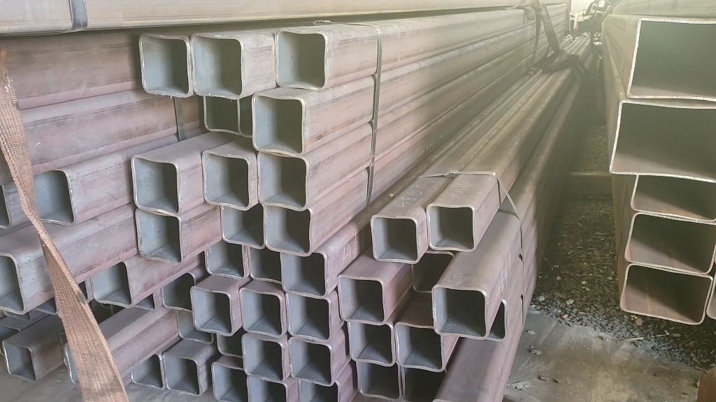 聊城16Mn厚壁無(wú)縫方管在冷彎型鋼領(lǐng)域的應(yīng)用與優(yōu)勢(shì)